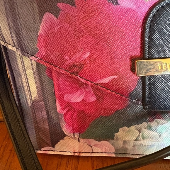 Ted Baker London Floral Envelope Crossbody Bag - Picture 4 of 13